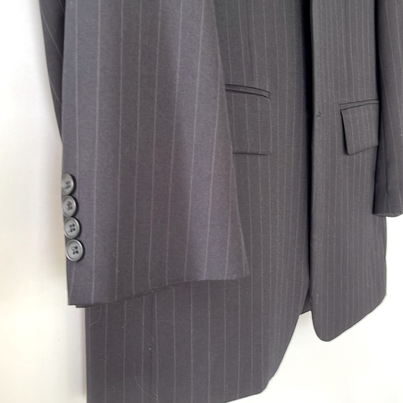 Geoffrey Beene, Black, Pin Striped Suit - Picture 2 of 8